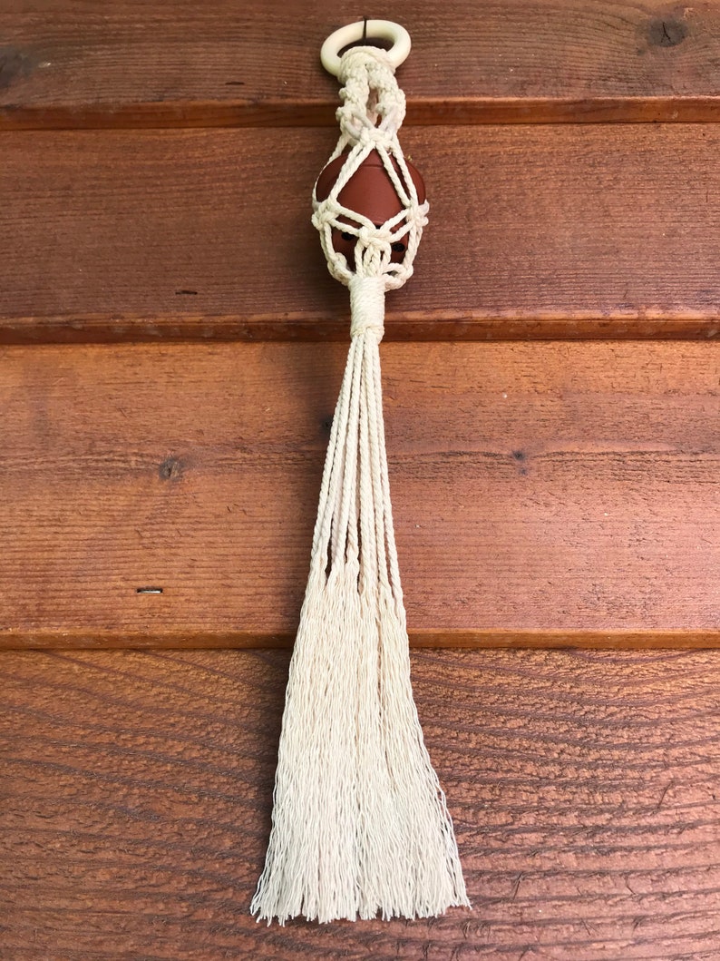 Macram\u00e9 Mini Plant Hanger in Natural