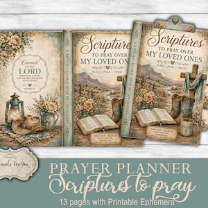 Puede incluir: Un planificador de oración titulado Scriptures to Pray Over My Loved Ones con un paisaje desértico, una cruz, botas vaqueras, una Biblia abierta y una linterna. La portada incluye detalles florales y el texto Commit to the Lord.