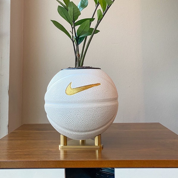 Mini-Basketball-Pflanzgefäß in Weiß und Gold
