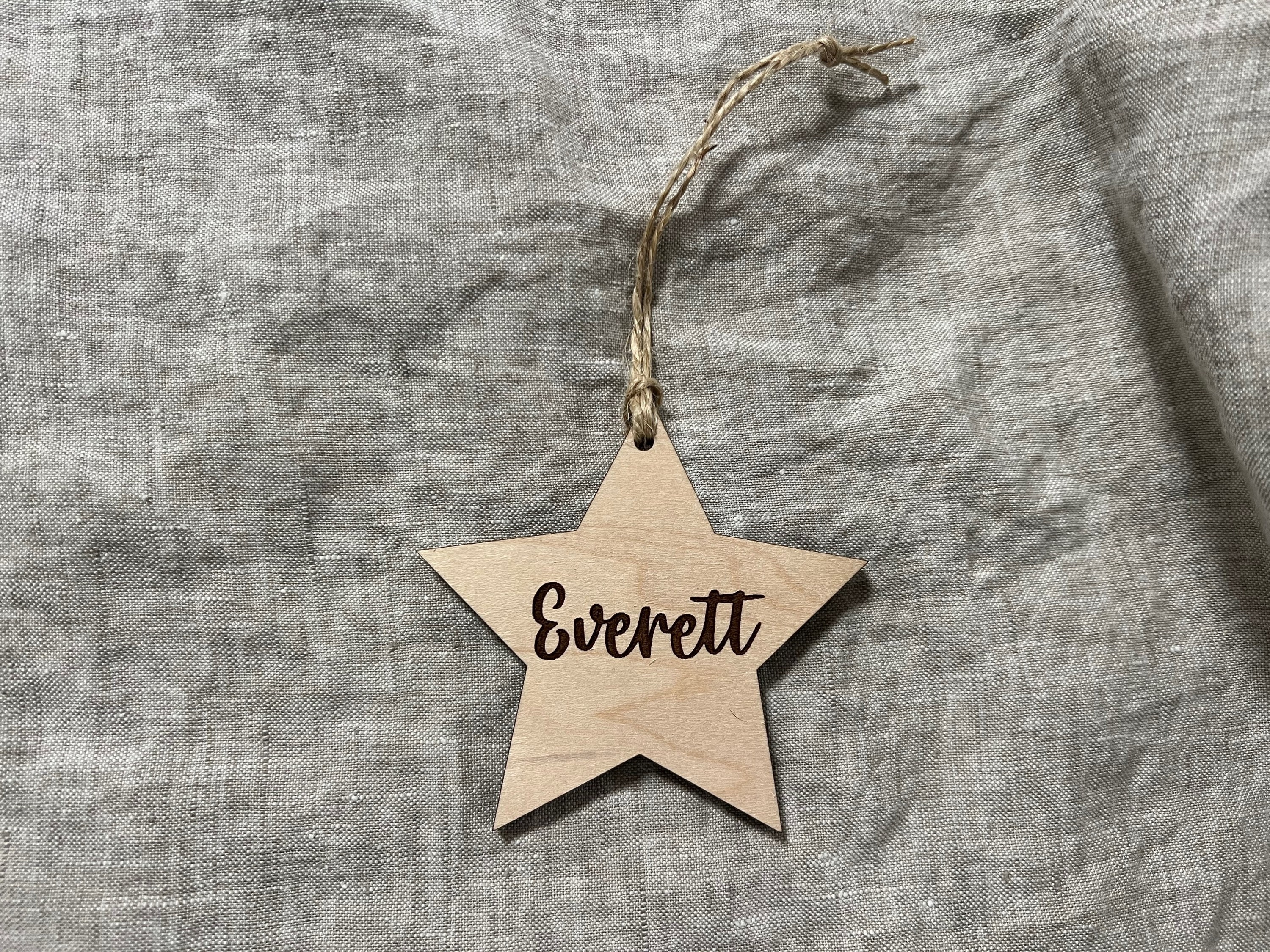 Wooden Star Name Tag // Engraved Star Name Tag // Star Name Tag // Custom gift Tag // Wooden gift tag