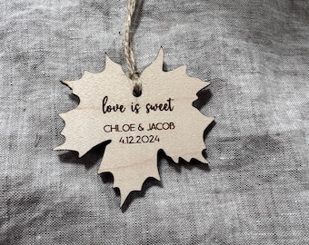 Maple Syrup Tags // Love is sweet // custom wedding favor // maple syrup wedding favor tag // honey wedding favor tag