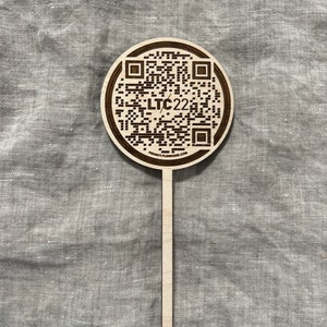 Wooden Round Logo plant stakes // Custom // Plant Markers // Garden Markers // engraved logo // logo plant markers // plant labels
