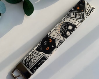 Tarot black cat card key fob wristlet, Halloween keychain lanyard, small Halloween gifts, Mystical cat print