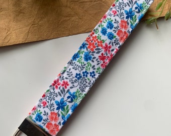 Bracelet porte-clés floral fait à la main, porte-clés floral, petits cadeaux faits à la main