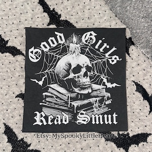 Good Girls Read Smut Shirt, Spicy Books shirt, Dark Romance Reader, Book lover Tee, Romance Reader, SMUT Shirt Gift bookTok, Bookish Gift