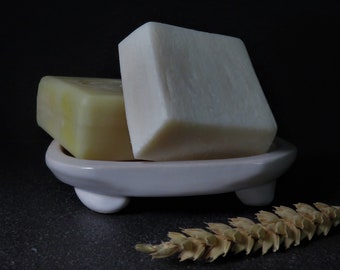 Handmade ceramic soap dish, Holder, White, Simple, Elegant, Minimalist, Scandinavian, Shampoo bar, Rustic, Footed, Unique, Farmhouse, Boho