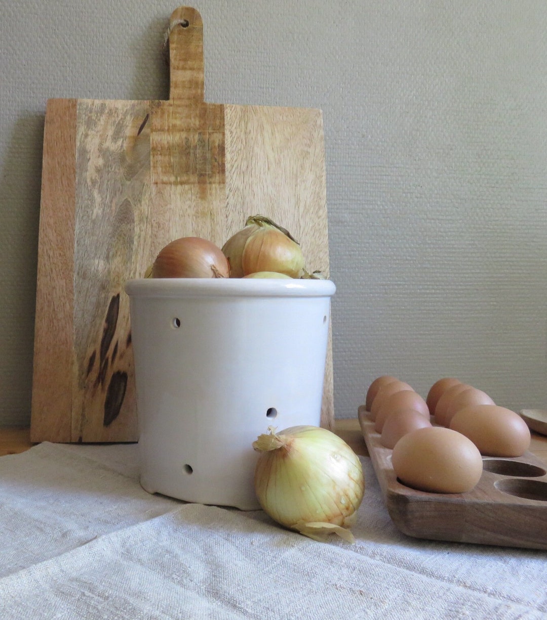 Handmade Ceramic Garlic Pot Holder White Minimalist Etsy
