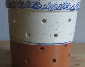 Handmade ceramic garlic pot, union holder,creme and cobalt, Minimalist, Elegant, Farmhouse, Scandinavian, Cooking, Home, Country,Traditional