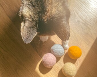 Handmade Wool Cat Toy Balls: Pastel Colors, Set of 6