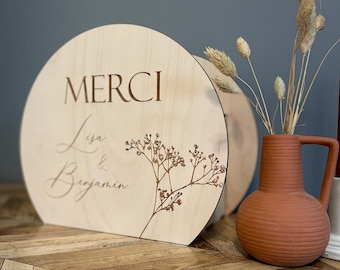 Customizable engraved wooden urn &quot;First names&quot;