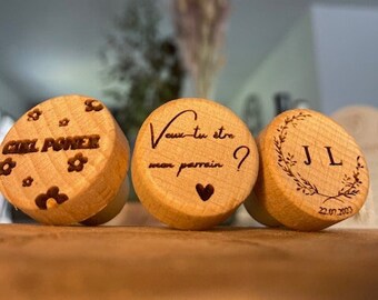 Customizable engraved wooden stopper