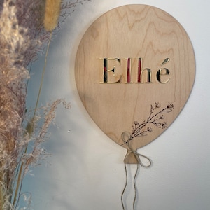 Customizable wooden first name balloon
