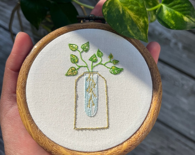 Pothos embroidery- Propagation station- Plant embroidery- Mini plant hoop