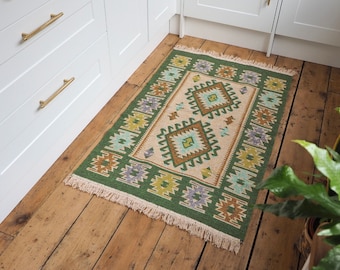 Green Cream Turkish Kilim Area Rug / Turkish Rug / Ikat Rug / Aztec Rug / Boho Rug / Reversible Rug / Kilm Rug / Washable rug /Diamond