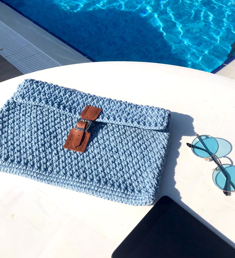 day computer sleeve 13