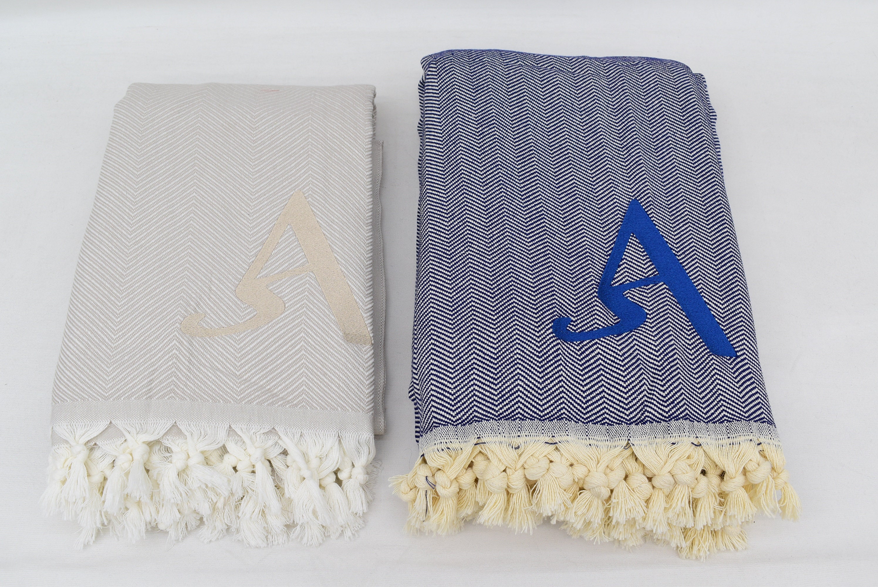 Monogram Embroidering Bathrobes Monogramming Aprons Etsy