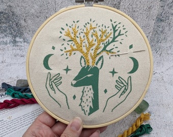 Hoop embroidery kit. Stag folk art inspired green screen printed design on natural cotton canvas. 6”