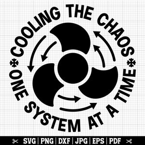 以下が含まれることがあります： 扇風機が中央にあり、その周りに「COOLING THE CHAOS *ONE SYSTEM AT A TIME*」というテキストが書かれた、白黒のグラフィックデザインです。