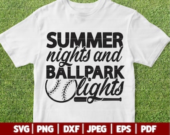 Notti d'estate e luci dello stadio SVG / Baseball SVG / Baseball Mom SVG / Baseball Life SVG Cut File / Citazione sul baseball SVG / Svg Dxf Png Jpg