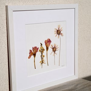 Mothers day gift,Pressed Flower Artwork Aesthetic,Herbarium Pressed,Mum frame,Mum Gift,Gift for Mom,Gift for Mom from Daughter,Pressed Frame image 5