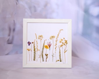 Herbarium Pressed Flower Frame, Personalised Frame, Christmas day gift, Gift for Parents, Press Flower Art Wall, Wild Pressed Flowers