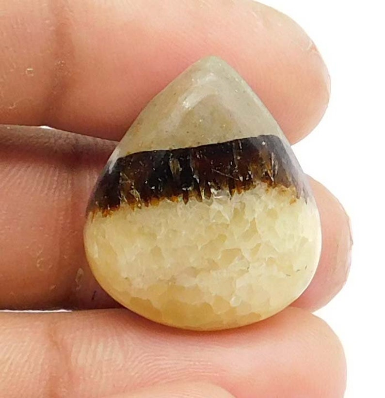 Natural septarian cabochon Top quality septarian gemstone handmade and very beautiful design Use For Jewellery making 28Cts 25x21x6mm