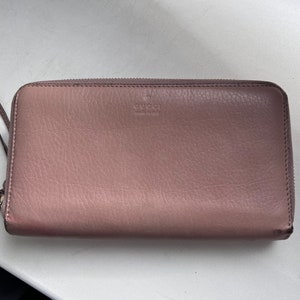 GUCCI authentic  leather vintage long wallet