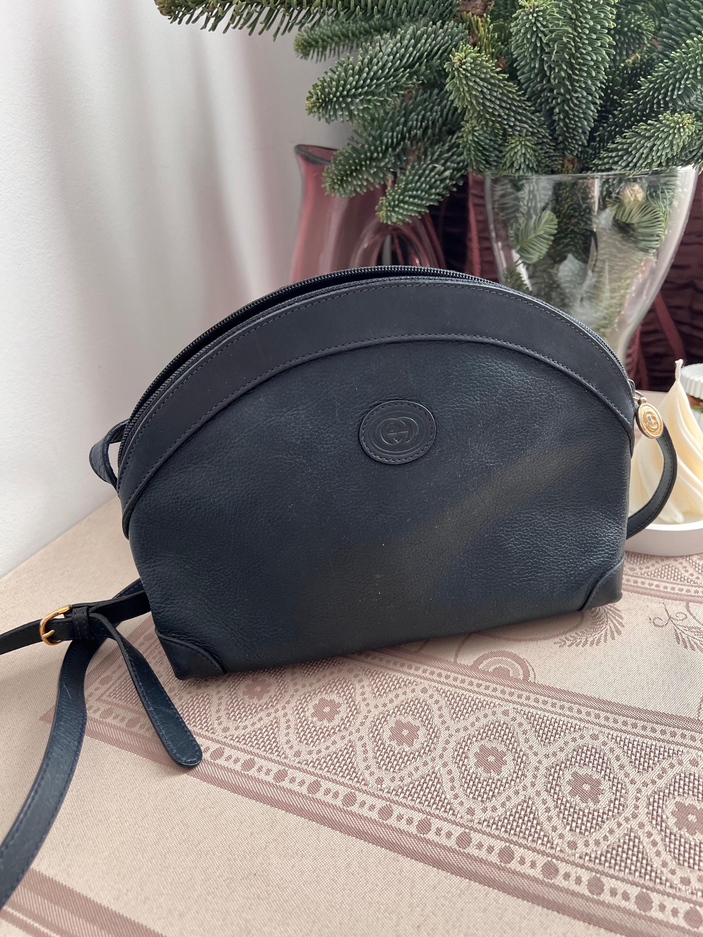 80s Vintage Gucci Leather Navy Blue Crossbody Bag - Gucci 007 115