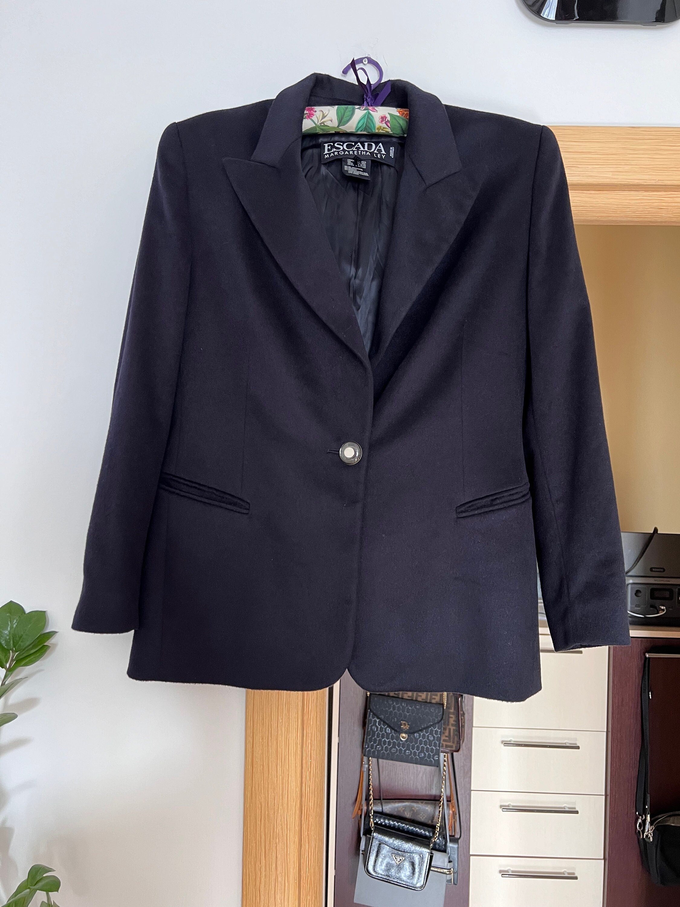 ESCADA by Margaretha Ley jaqueta blazer clássica vintage de caxemira azul marinho tamanho M