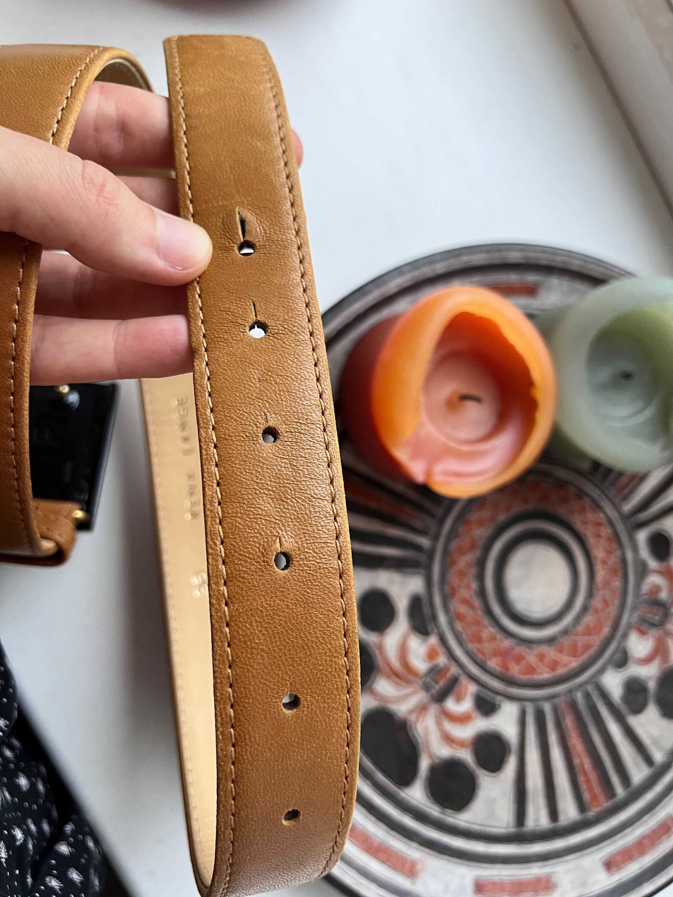 Rena Lange Beige and Black Leather Vintage Logo Belt Size M  display picture 2