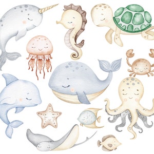 Puede incluir: Ilustraci&oacute;n de acuarela de varias criaturas marinas, incluyendo una narval, un caballito de mar, una tortuga, una medusa, una ballena, un pulpo, una estrella de mar y un pez. La ilustraci&oacute;n est&aacute; hecha en una paleta de colores suaves y pastel.
