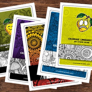 Peut inclure: Un ensemble de cinq livres de coloriage avec des motifs différents. Les couvertures sont colorées et présentent diverses illustrations. Le titre d'un livre est "Coloriage Limonadecc Anti-Stress Volume 1 - 25 Illustrations par Natisha Lettie".