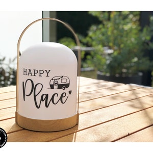 Naklejka kempingowa - Happy Place - Przyczepa kempingowa - Samochód kempingowy - Przyczepa kempingowa