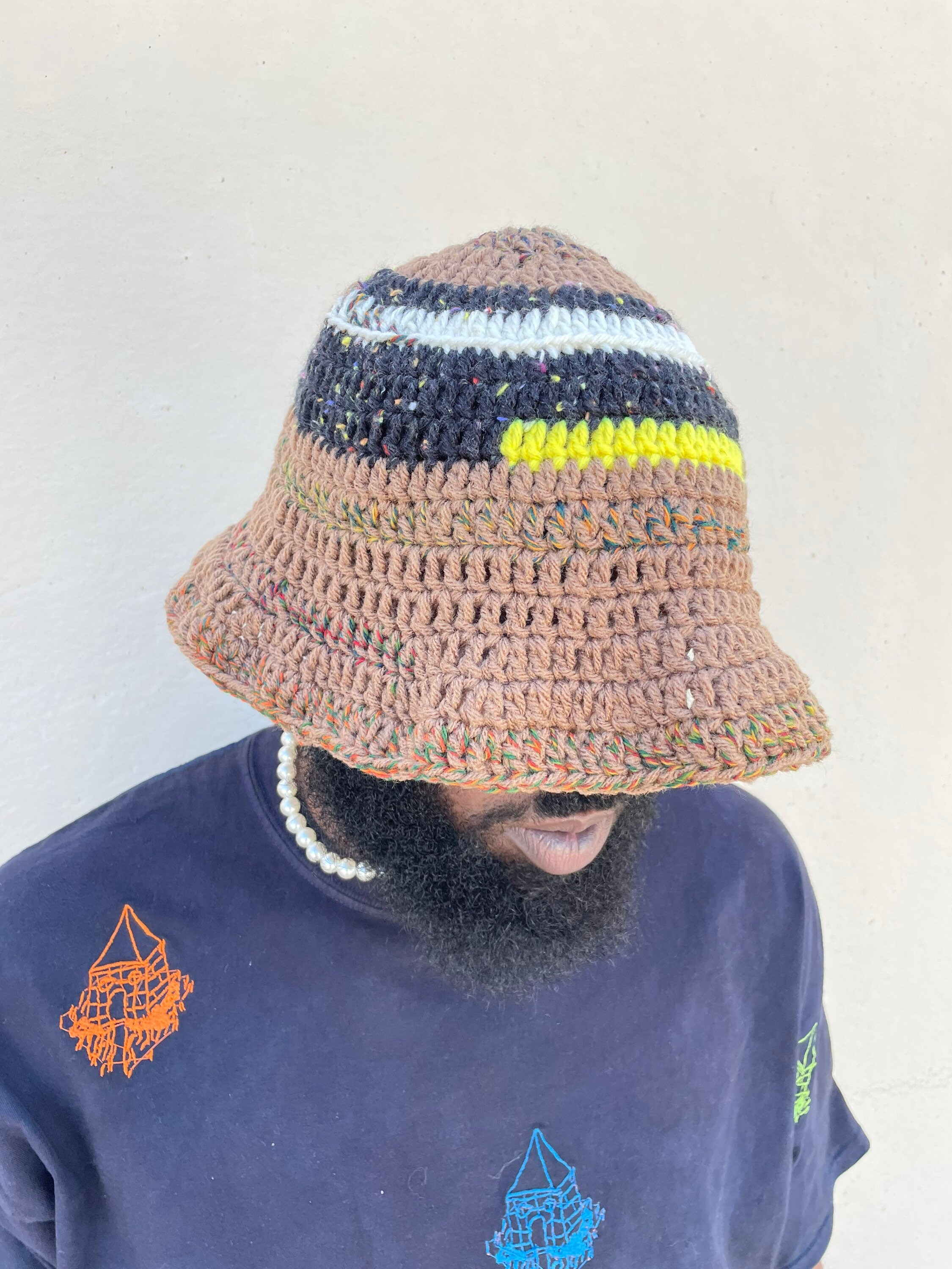 Shop FENDI Bucket Hats Wide-brimmed Hats (FXQ979ANDZF1KVY) by