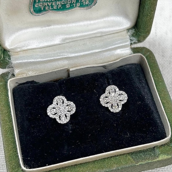 Preloved 18ct White Gold Modern Diamond Clover Stud Earrings