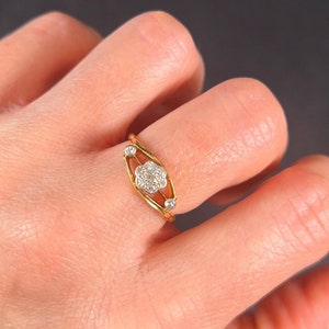 Antique 18ct Gold & Platinum Stamped, Edwardian Old Cut Diamond Daisy Crossover Ring