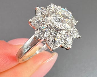 Vintage 1980s Platinum Diamond Daisy Cluster Ring - 2.20 Carat