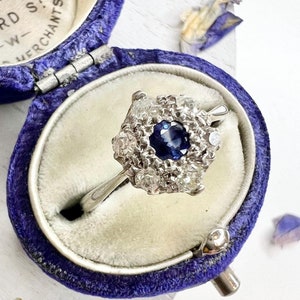 Vintage 18ct White Gold Stamped, 1940s Sapphire & Diamond Daisy Cluster Ring