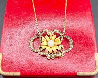 Antyczny naszyjnik z wisiorem słonecznikowym z epoki edwardiańskiej, wykonany z 9-karatowego złota, z emalią i perłą