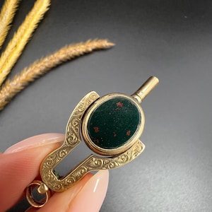 Antique 9ct Yellow Gold, Edwardian Fancy Engraved Sardonyx & Bloodstone Swivel Pocket Watch Key Pendant