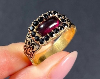 Antique 15ct Gold, Georgian Onyx, Garnet & Enamel Ring, Memorial Jewellery Dated 1824
