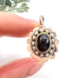 Antique 9ct Rose Gold, Edwardian Cabochon Garnet & Seed Pearl Pendant