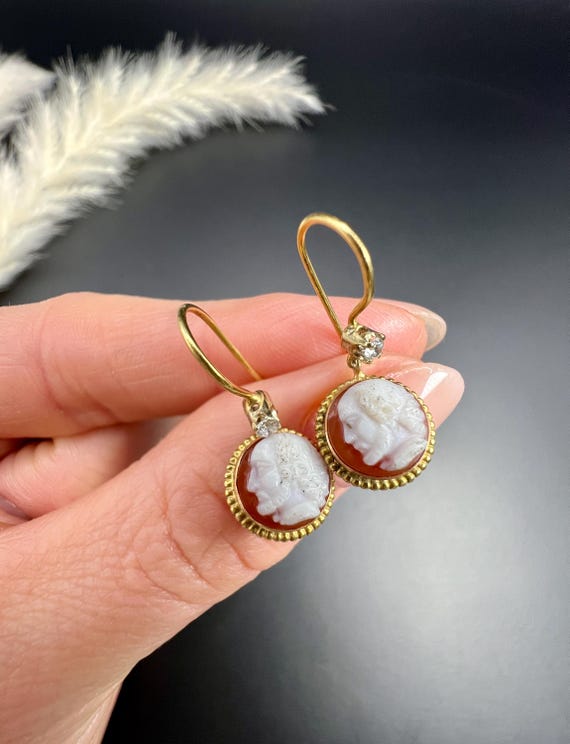 Antique 9ct Gold, Edwardian Hardstone Shell Cameo Diamond Drop