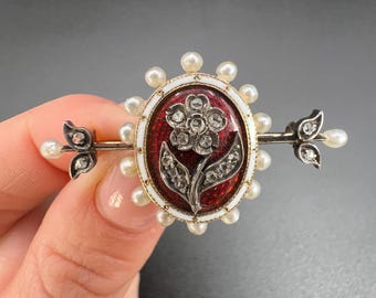 Broche ancienne en or jaune 15 carats, émail rouge de l'époque édouardienne, diamants et perles de rocaille