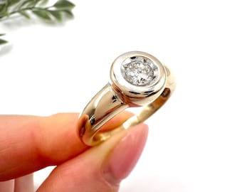 Vintage 18ct Yellow Gold, Brilliant Cut Diamond Single Stone Engagement Ring