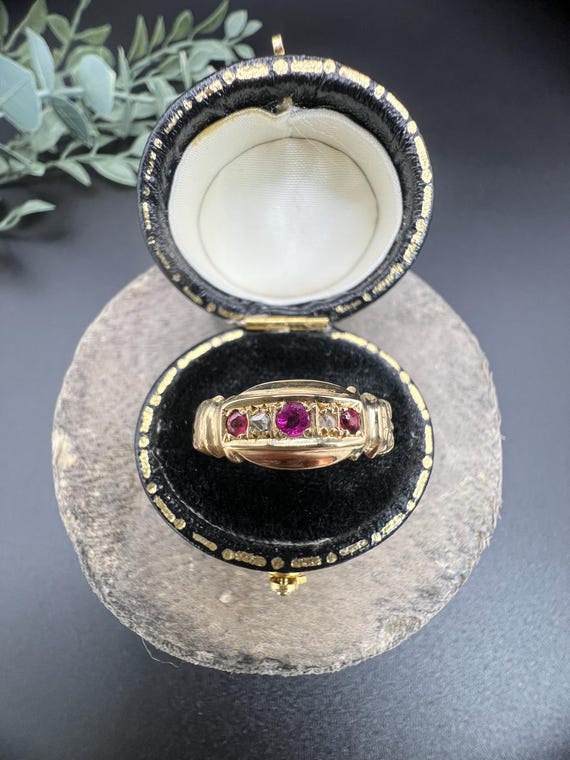 Antique 18ct Gold, Ruby & Diamond Five Stone Gyps… - image 5
