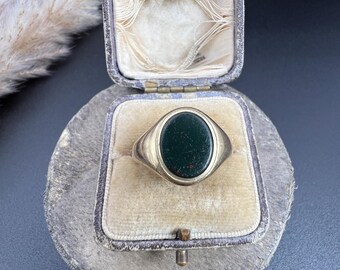 Vintage 9ct Yellow Gold, Oval Bloodstone Signet Ring