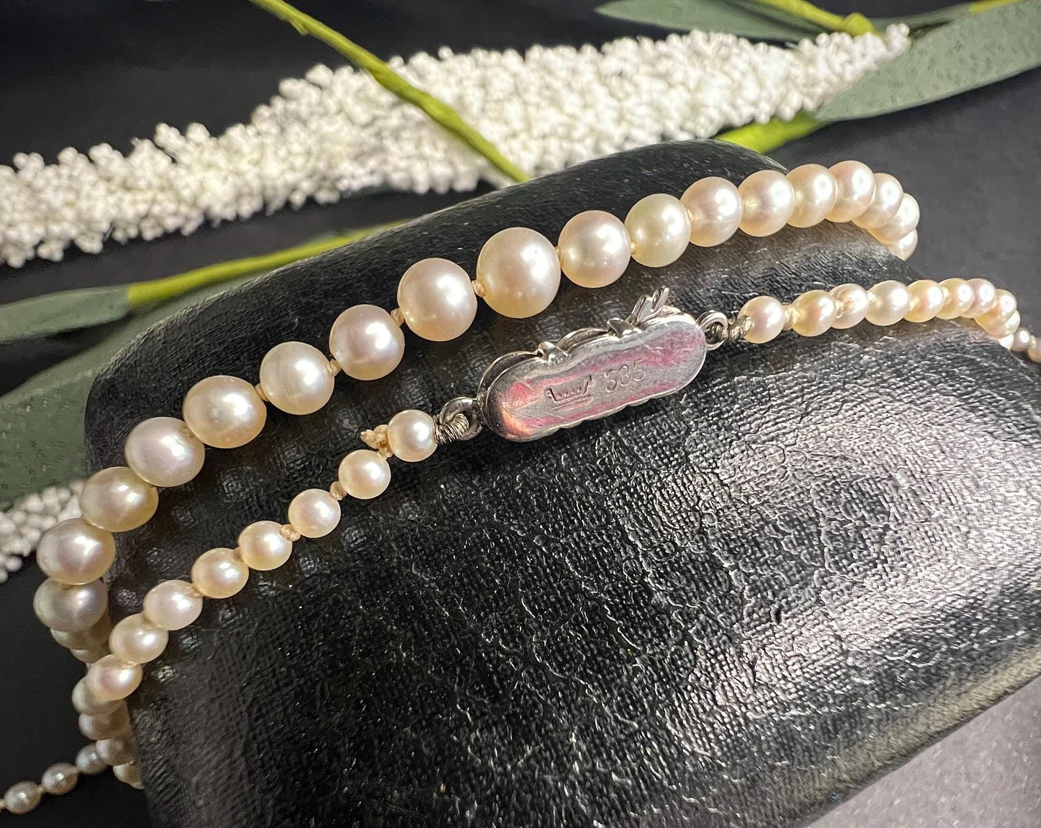ネックレス・ペンダント Classic Pearl Necklace 838469_160_4Y_avt.jpg?sw=800&