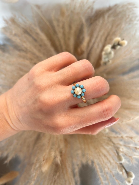 Vintage 18ct Gold 1960’s Turquoise & Pearl Daisy R