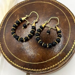 Victoriaanse 15 kt gouden onyx-oorringen, circa 1900